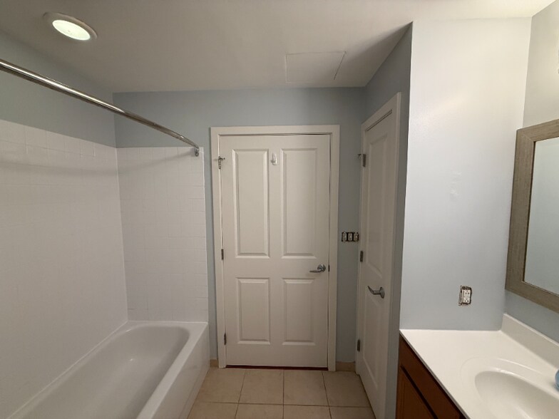 Building Photo - 530 Harlan Blvd