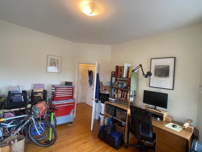 Building Photo - 590 Centre St