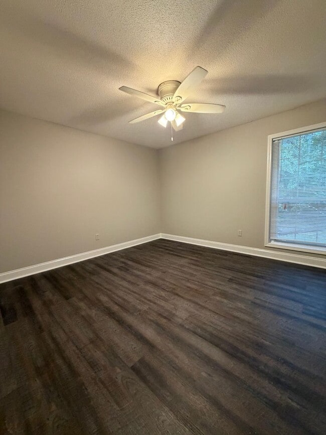 Building Photo - 62 Honey Bear Cove