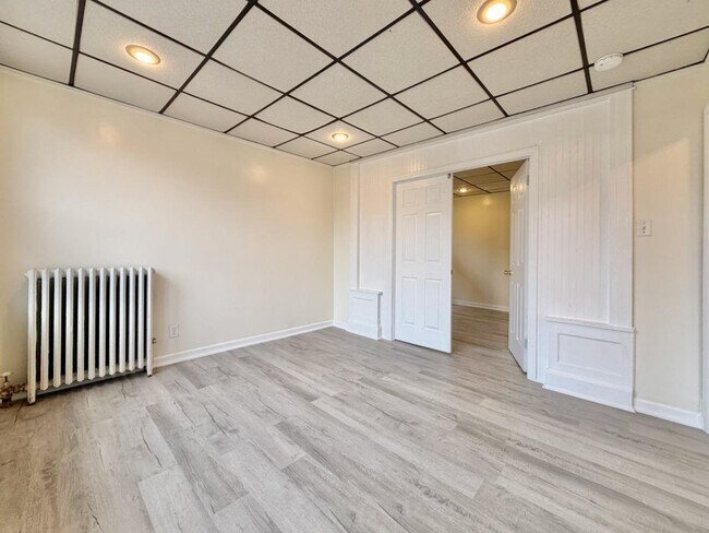 Building Photo - 617 Grand Ave