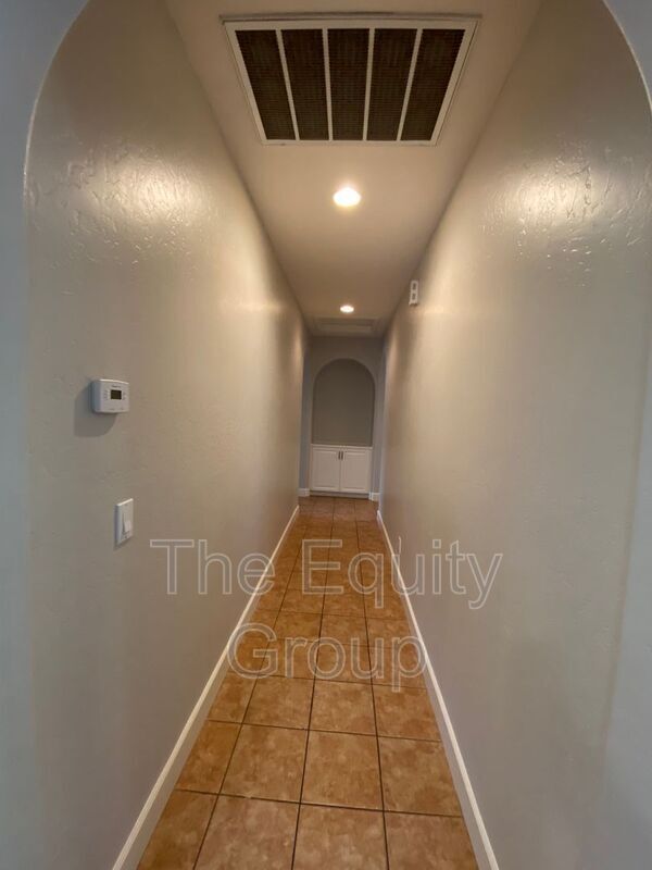 Building Photo - 2933 W Harold Ct