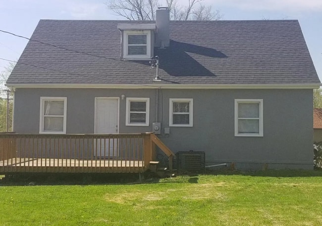 Building Photo - ****COMING SOON**** Charming 2-story home ...