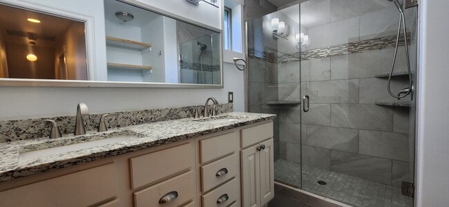 Building Photo - 8105 Alamosa Ln