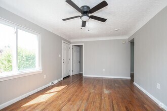 Building Photo - Convenient Showings — No Appointment Needed!
