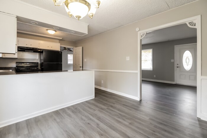 Building Photo - 116 Mountainbrook Ln