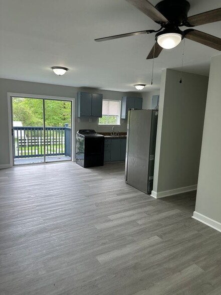 Building Photo - 15260 Sam George Rd