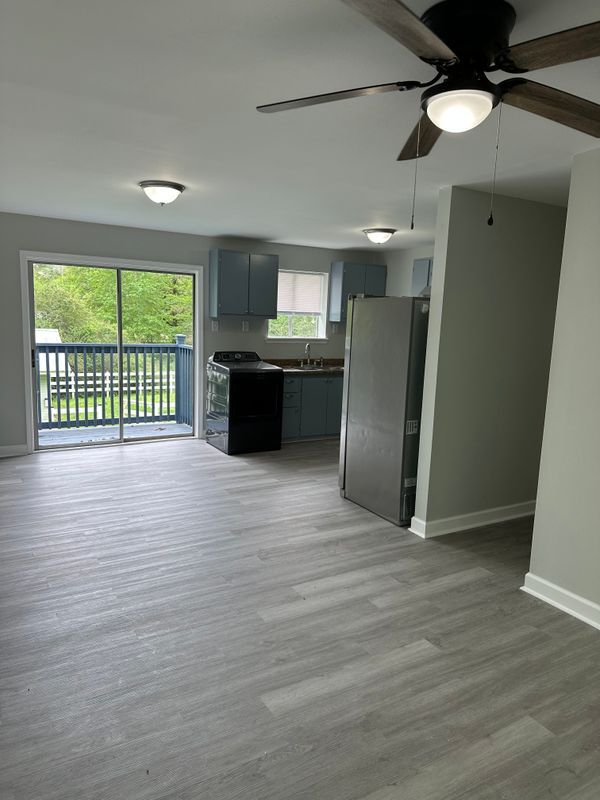 Building Photo - 15260 Sam George Rd