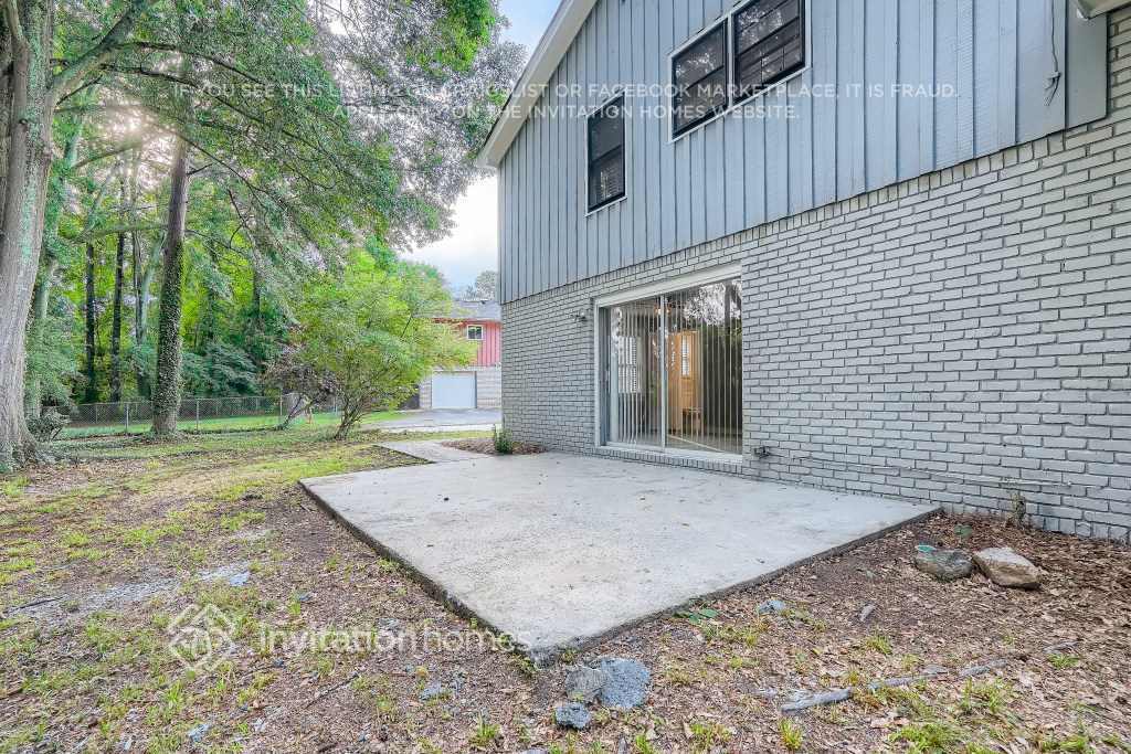 Building Photo - 2360 Sandgate Rd SW