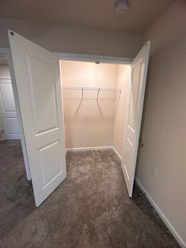 Building Photo - 3BR 2.5BA Townhome in High Point