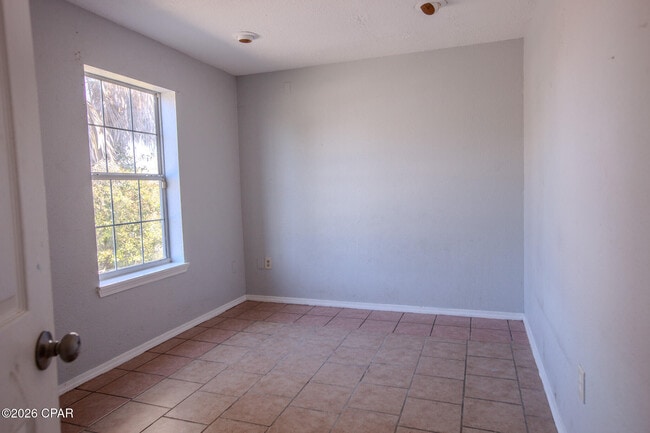 Building Photo - 4402 Cindy Ln