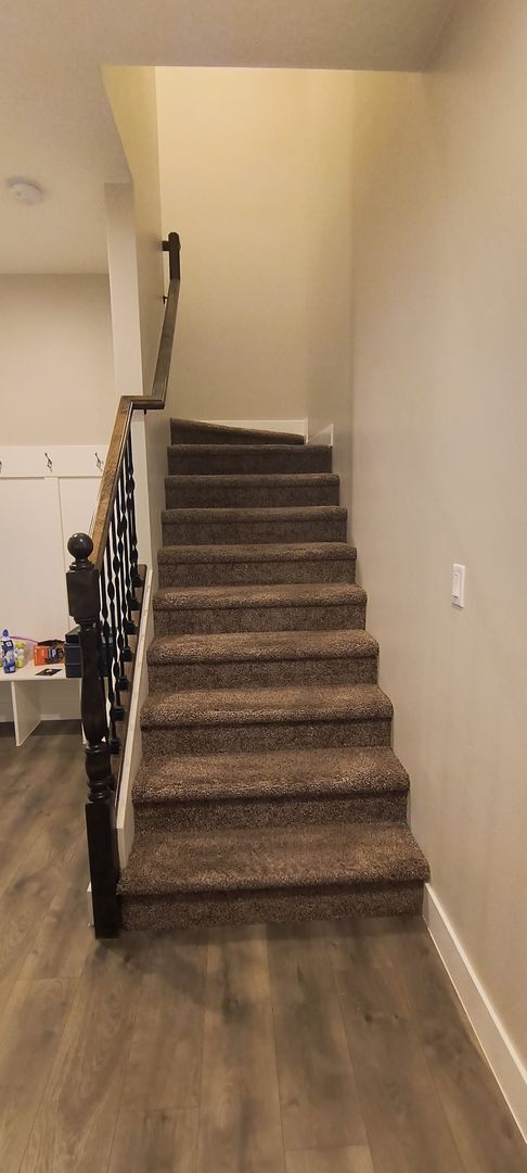 Building Photo - 3 Bedroom 3 Bathroom 2 Car Garage Townhome For rent.