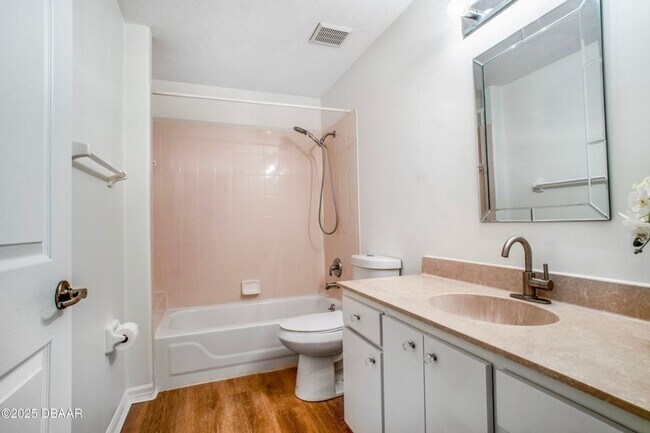 Building Photo - 6115 Sabal Point Cir