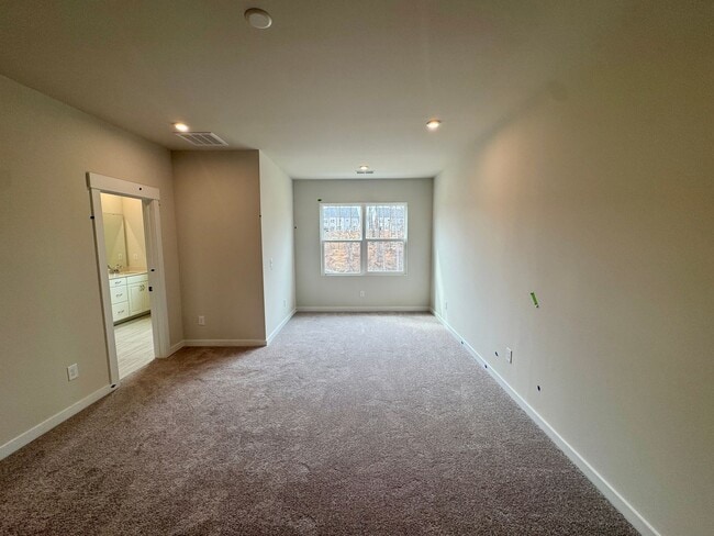 Building Photo - NEW CONSTRUCTION;3BR/2BA Townhome in Griffith Lakes