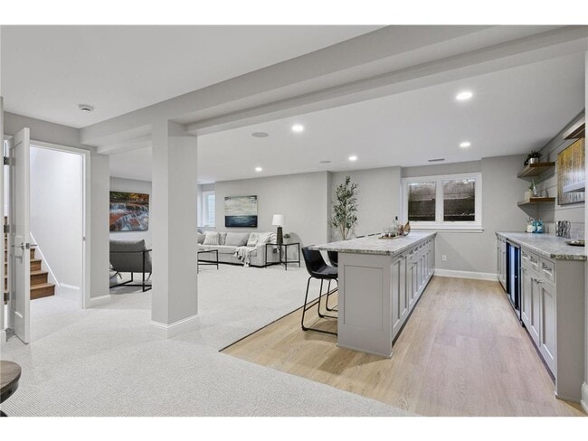 Building Photo - 2462 Lafayette Rd