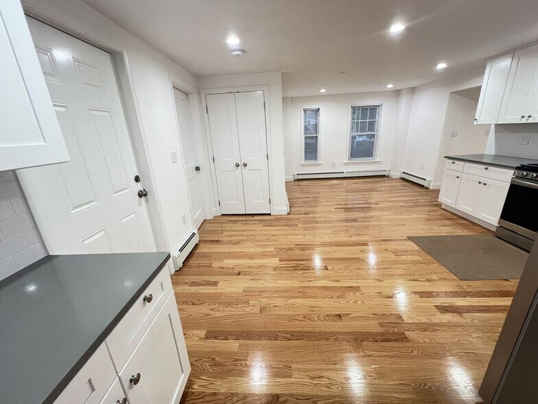 Building Photo - 50 Conant St