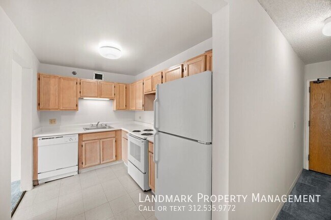 Building Photo - 200 N Dearborn St