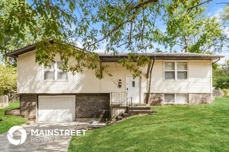 Building Photo - 11943 Sycamore Ave