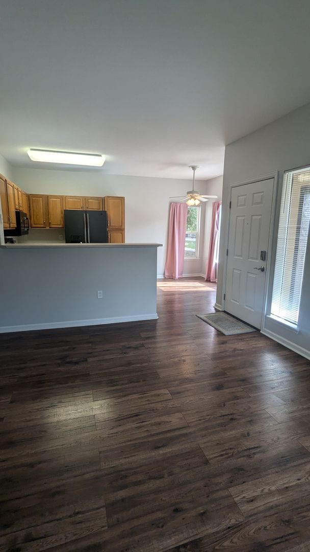 Building Photo - SUPER NICE 2-BDRM, 2-BATH MAIN LEVEL CONDO...