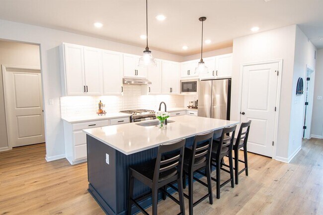 Building Photo - 166 Twistleaf Dr