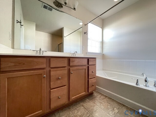 Building Photo - 8107 Creekside Village Dr
