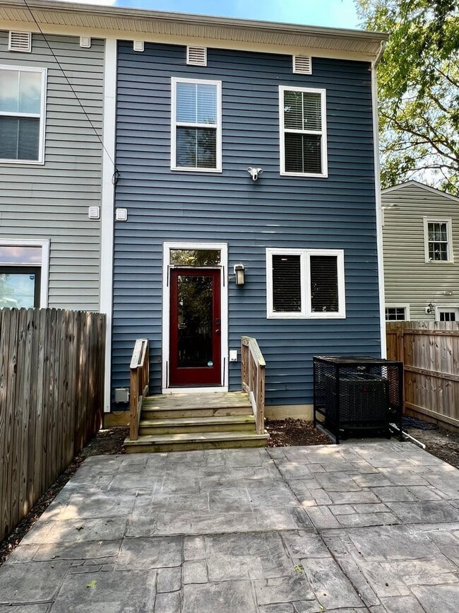 Building Photo - 1228 N 31st St