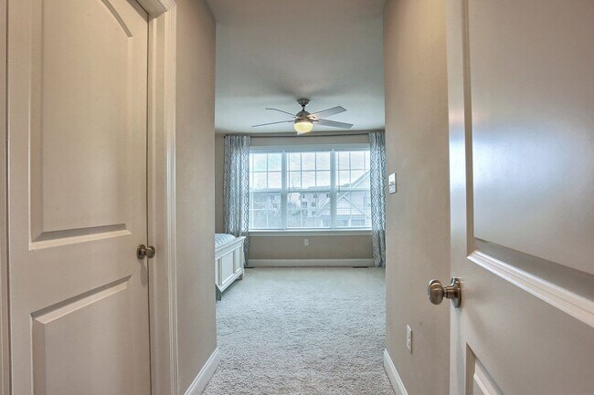 Building Photo - 3/BR luxury carriage home for rent
