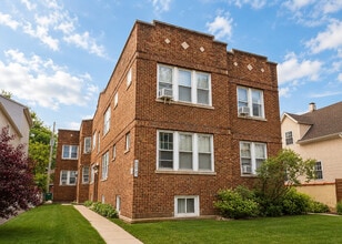 Building Photo - 4752 N Lotus Ave
