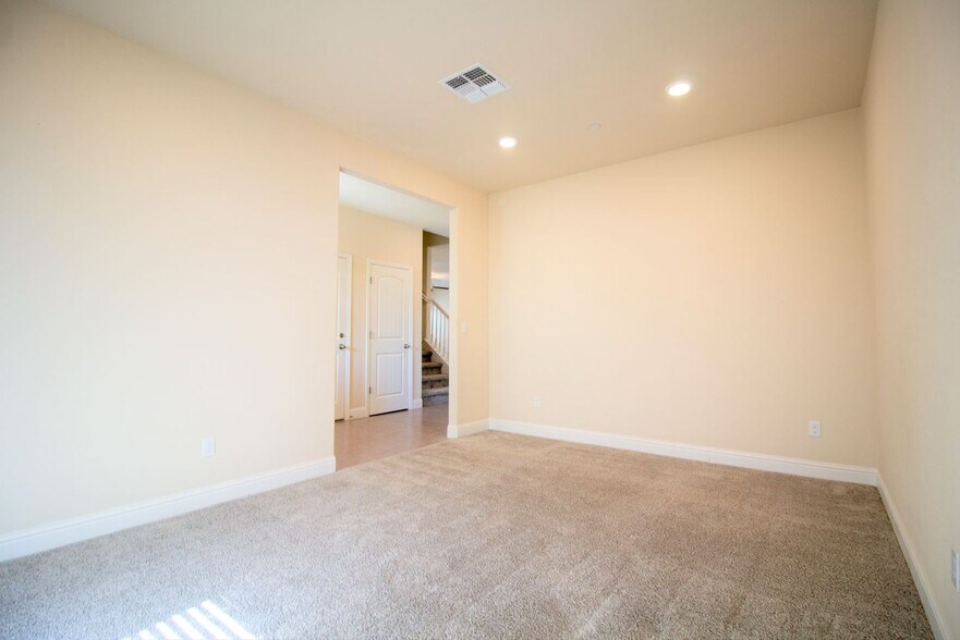 Building Photo - 4419 Kerr Ct