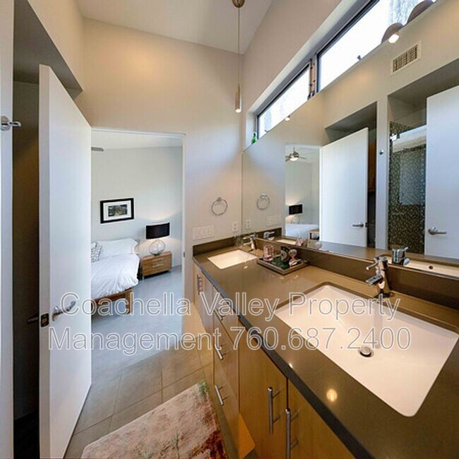 Building Photo - 2722 Alexander Club Dr