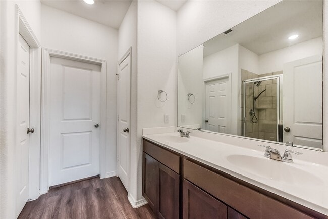 Building Photo - 21218 George Vancouver Ct