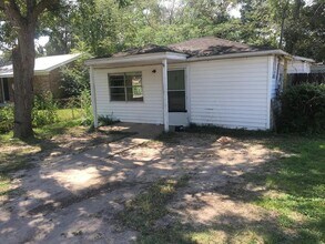 Building Photo - 4475 Vern Cove