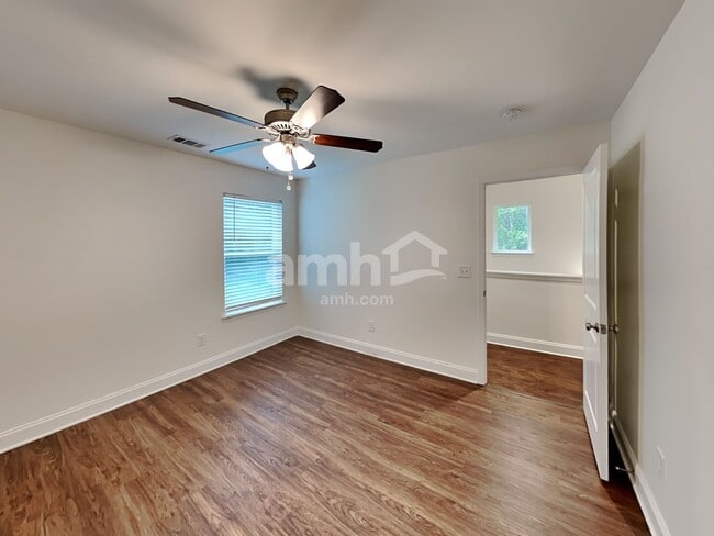 Building Photo - 203 McBee Pl