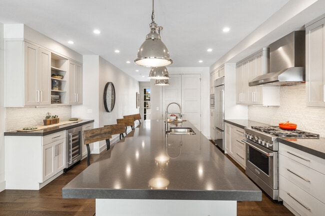 Building Photo - 45 Duckhorn Ln