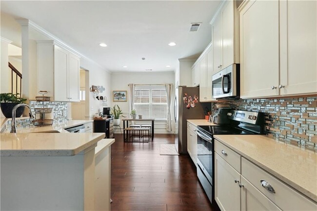 Building Photo - 178 Munira Ln SW
