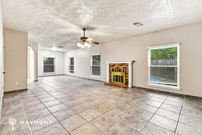 Building Photo - 4715 Trevor Hill Dr