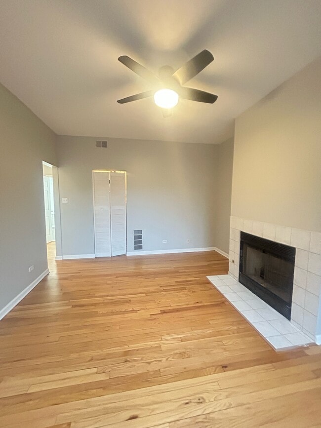 Building Photo - 5146 S King Dr