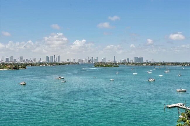 Building Photo - 1100 West Ave