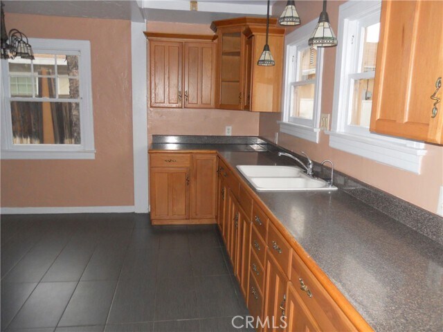 Building Photo - 5122 N Glendora Ave