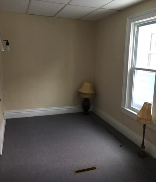 Bedroom #1 - 136 Heath St