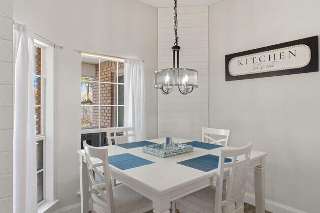 Building Photo - 329 Sailfish Cir