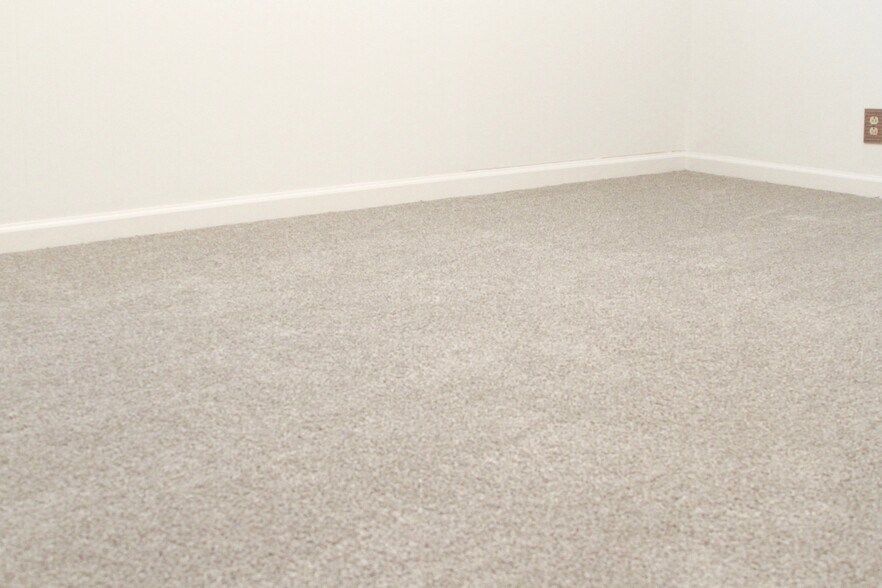 New carpet! - 4807 Jeffery Dr