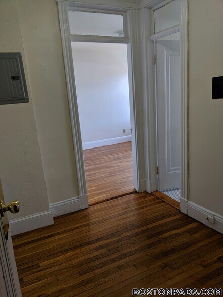 Building Photo - 1191 Boylston St
