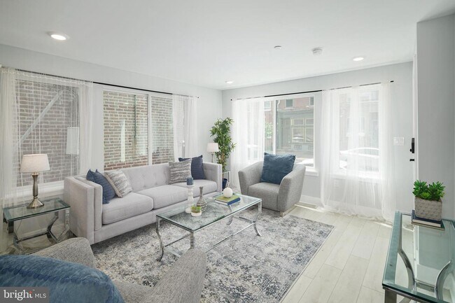 Living Room - 1209 N 5th St