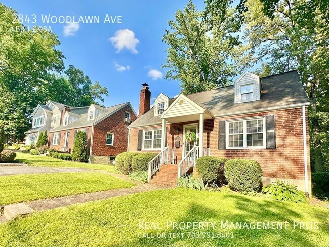Building Photo - 2843 Woodlawn Ave