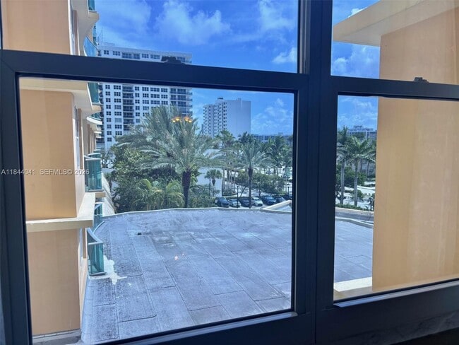 Building Photo - 2501 S Ocean Dr