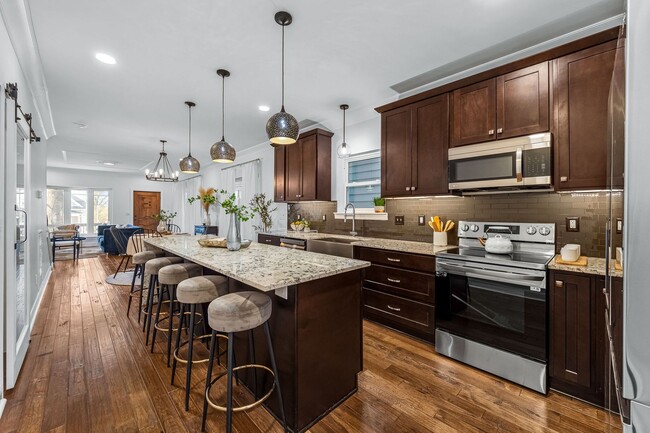 Building Photo - all new East/Cleveland Park Nashville 3 be...