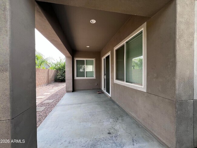 Building Photo - 1705 W Dawn Dr
