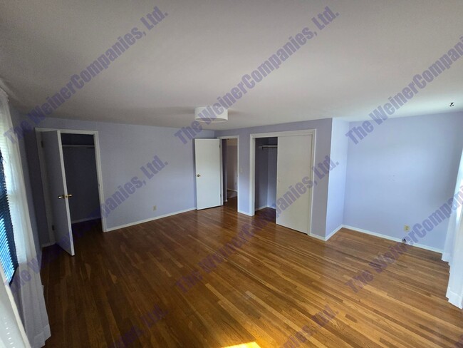 Building Photo - Gorgeous Home in South West Champaign