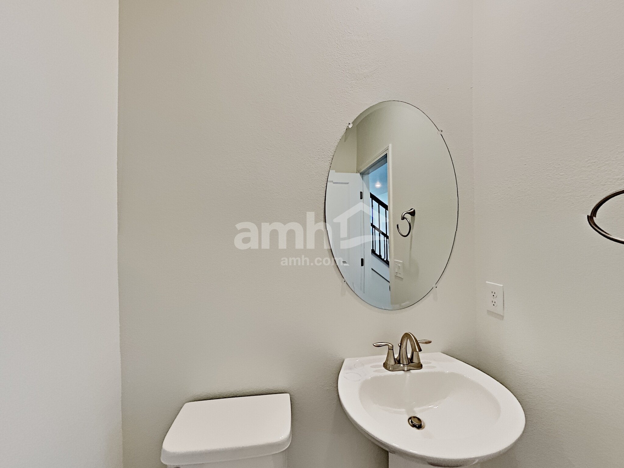 Building Photo - 4725 Tire Swing St