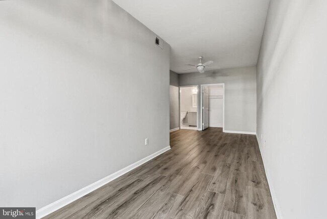 Building Photo - 9212 Azure Ct